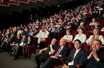 İstinye Üniversitesi’nin düzenlediği “Sinema ve Yapay Zekâ” etkinliğine yoğun ilgi