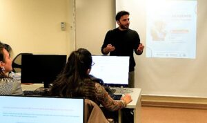 Bornova Muhtarlar Akademisi örnek oluyor