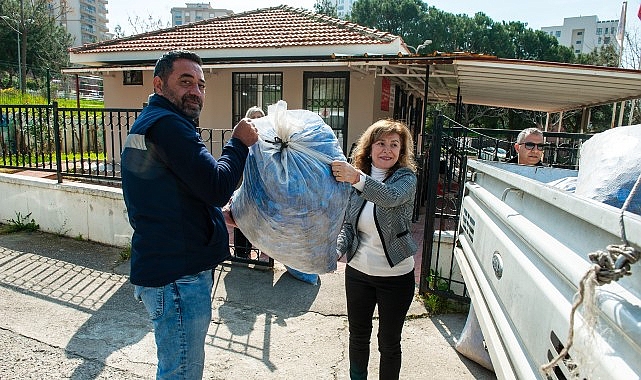 Aliağa’dan Karşıyaka’ya iyilik köprüsü:   “Mavi Kapak” kampanyasına 200 kilogramlık destek