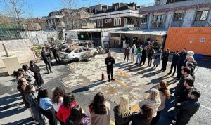 Maltepe Belediyesi’nin öğretmenlerine “yangın müdahale eğitimi”