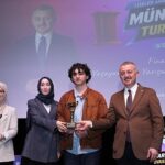 Başkan Büyükakın, gençlerin münazarasından çok etkilendi: “Yarınlarımız emin ellerde”