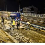 Eskihisar Feribot Yolu Alt Geçidi’nde gece mesaisi