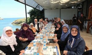 Kandıra Belediyesi “Saygınlar Buluşmaları” Devam Ediyor