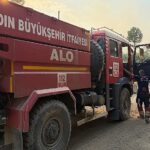 Aydın Büyükşehir Belediyesi Kuyucak’ta yangına müdahale ediyor
