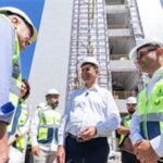 Başkan Tugay, Eşrefpaşa Hastanesi’nin yeni binasını inceledi