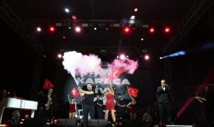 Didim Belediyesi’nden Zafer’e Yakışan Gece