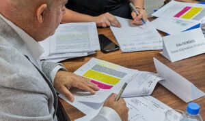 Eş-dost yok, şeffaflık ve liyakat var