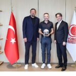 Koray GYO’dan TBF Başkanı Hidayet Türkoğlu’na ziyaret