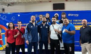 Kürsülerde yine Kağıtspor var