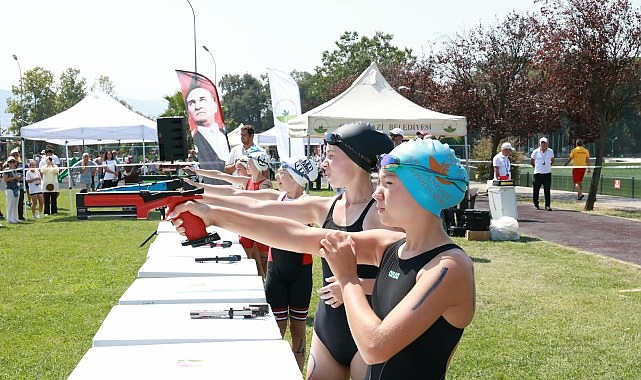 Triathle Yarışları Osmangazi’de Nefes Kesti