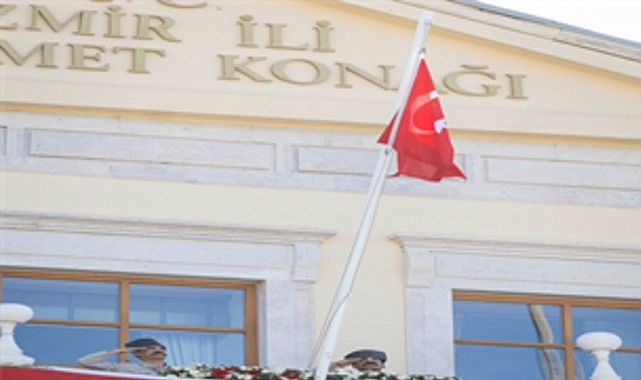9 Eylül coşkusu Süvari Birlikleri’nin bayrak töreniyle devam ediyor