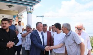 Büyükakın, Karamürsel’de  hem gönüllere dokundu,  hem de çalışmaları inceledi