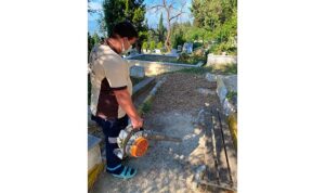 Büyükşehir’den mezarlıklara kesintisiz bakım