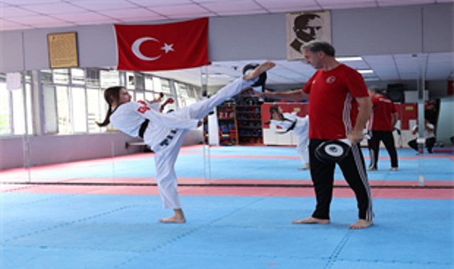 İzmir’in altın kardeşlerinden çifte madalya