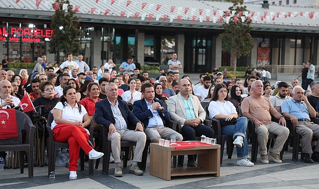 Osmangazi Meydanı’nda Filenin Sultanları Coşkusu