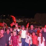 Yüzlerce Datçalı şampiyonluğu beraber izledi